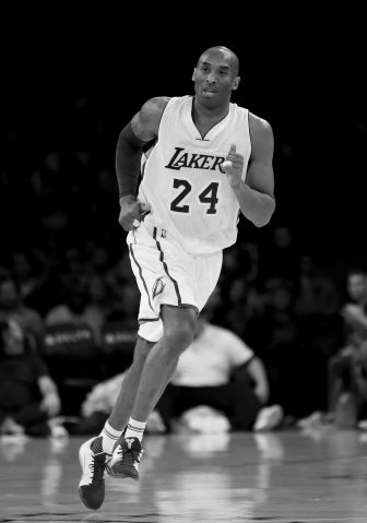 Washington Wizards v Los Angeles Lakers