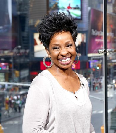 Gladys Knight Visits 'Extra'